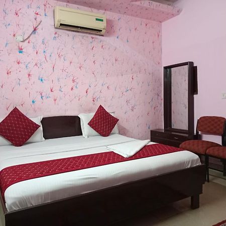 Airport Hotel Pariksheet Inn New Delhi Extérieur photo