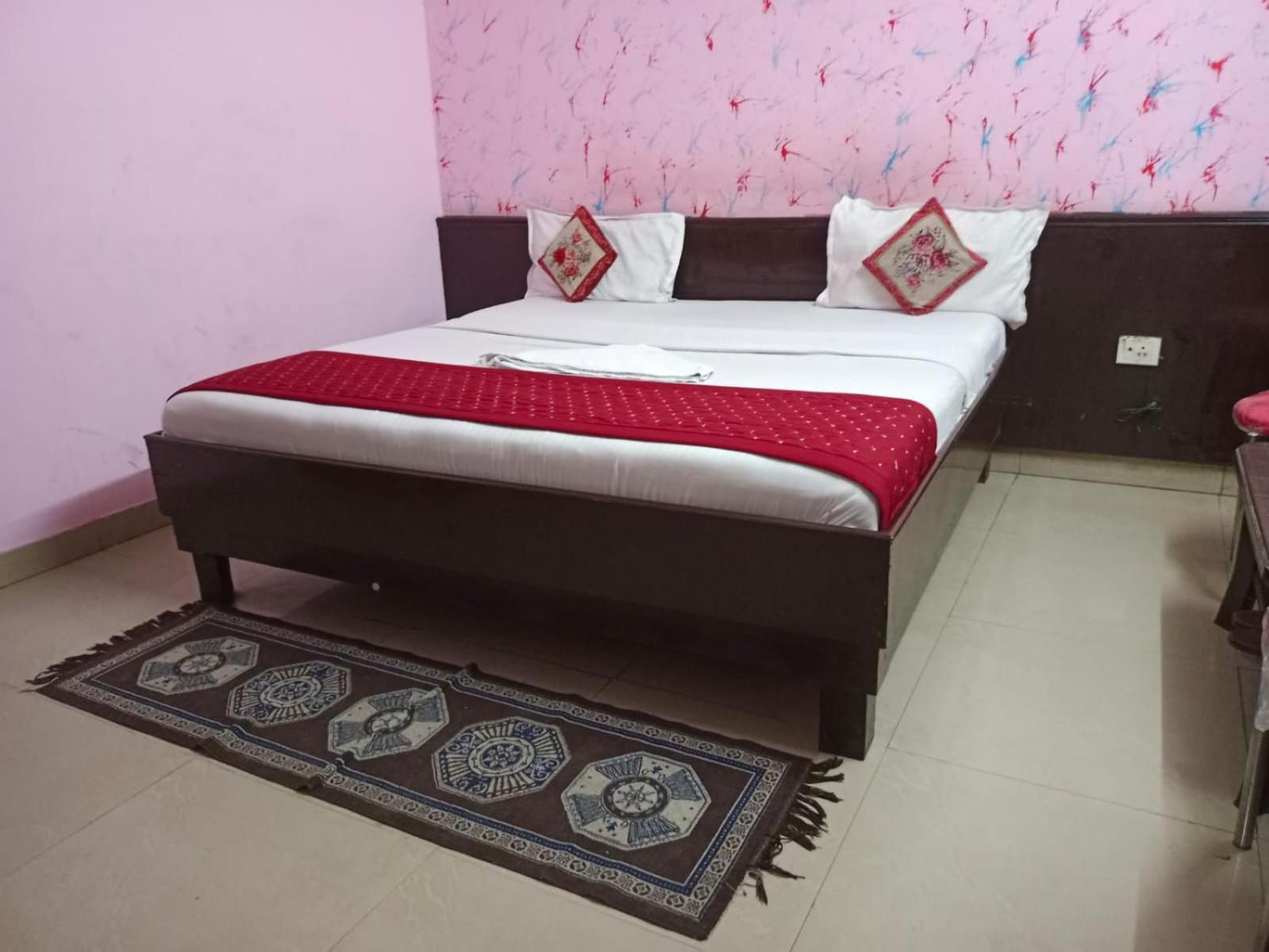 Airport Hotel Pariksheet Inn New Delhi Extérieur photo