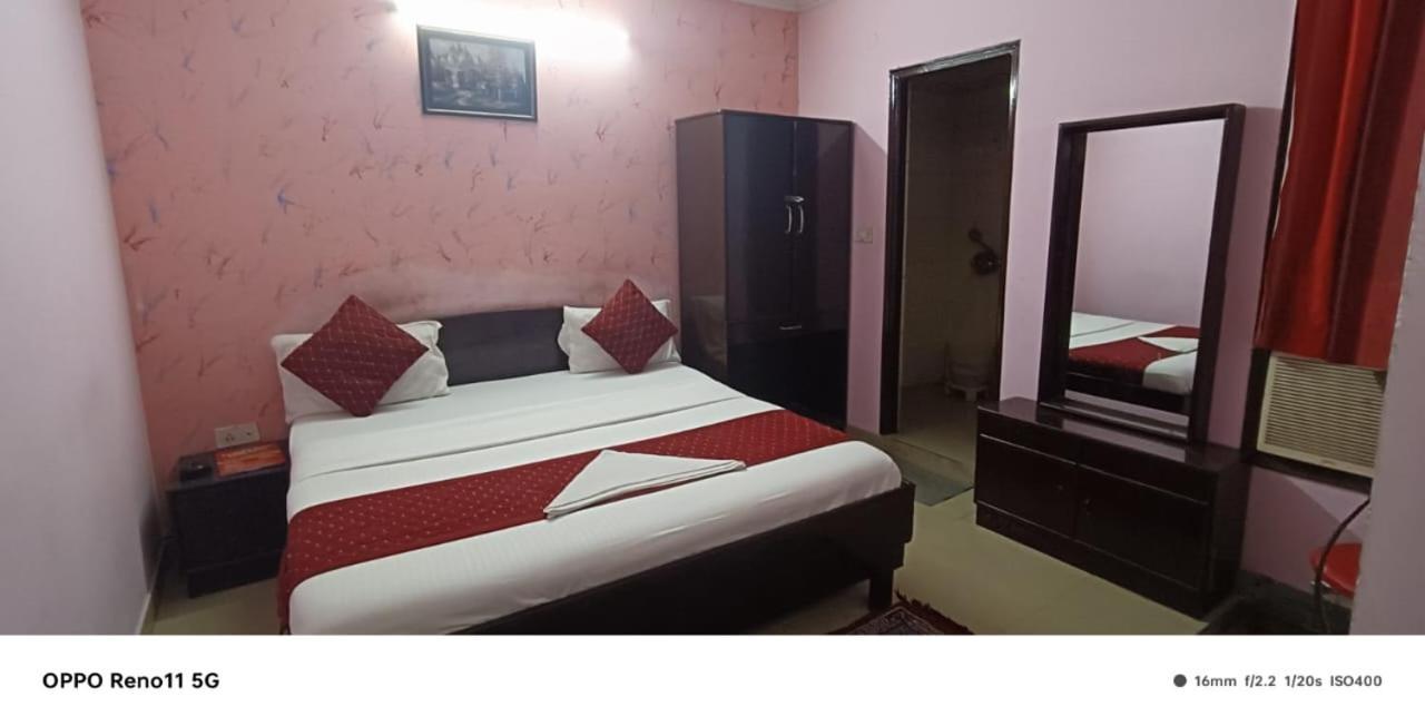 Airport Hotel Pariksheet Inn New Delhi Extérieur photo