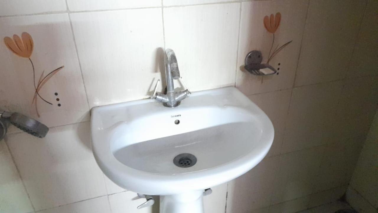 Airport Hotel Pariksheet Inn New Delhi Extérieur photo